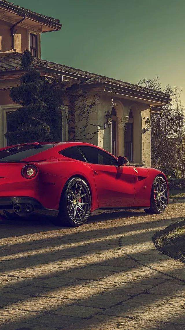 法拉利Ferrari F12