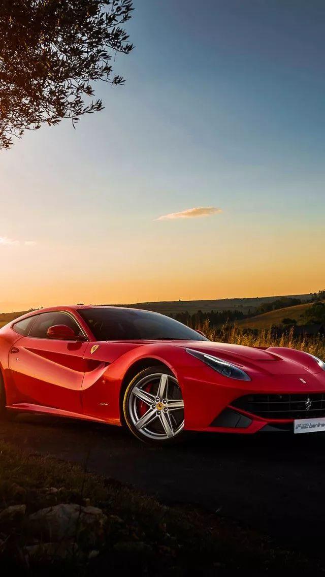 法拉利Ferrari F12