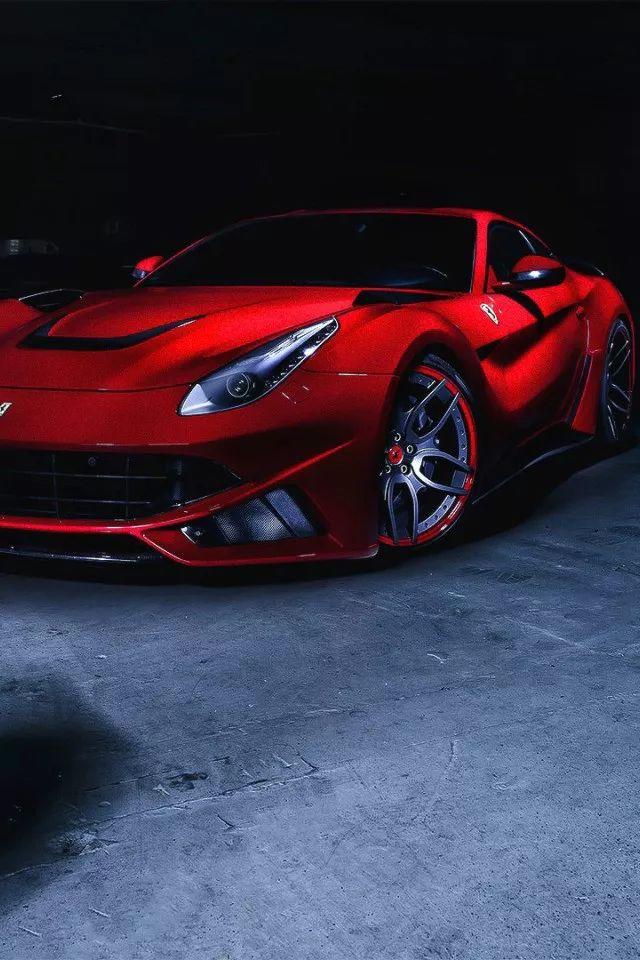 法拉利Ferrari F12